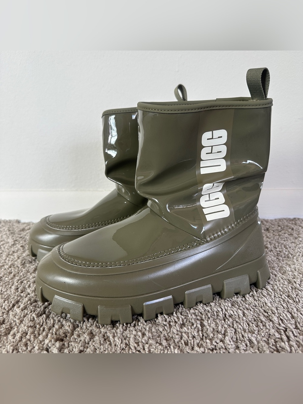 UGG Women's Classic Brellah Mini Boot 1144059 Size 7 NEW! Olive Green